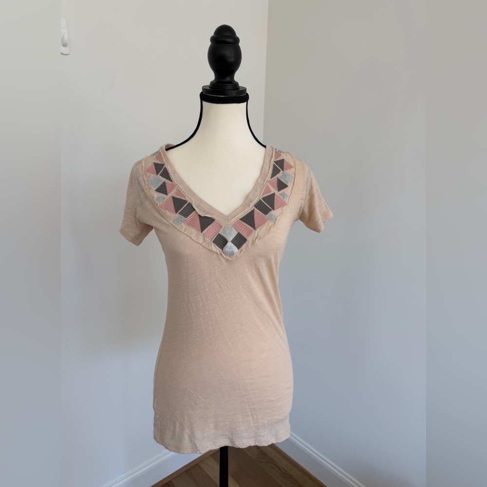 🌸 Threads 4 Thought Pale Pink V-Neck Tee | Size XS 🌸
